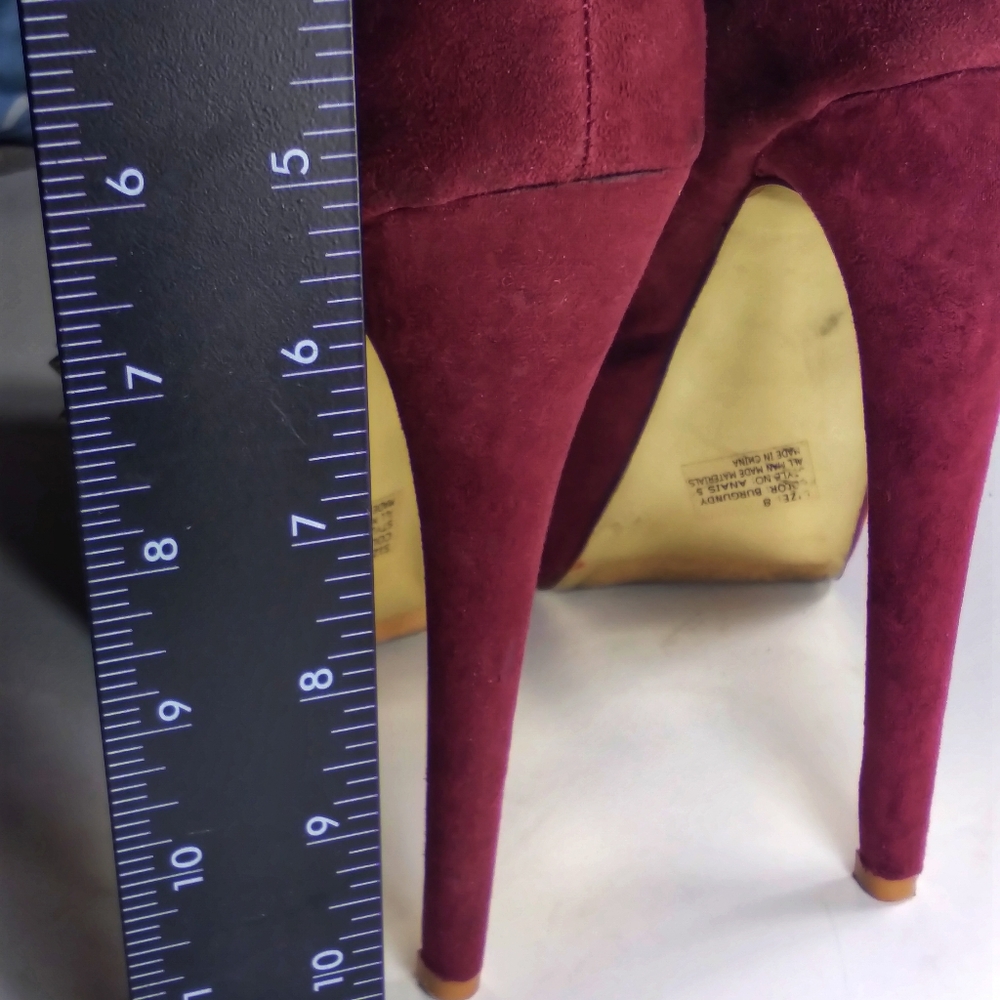 Shoes - Picture 11 of 11